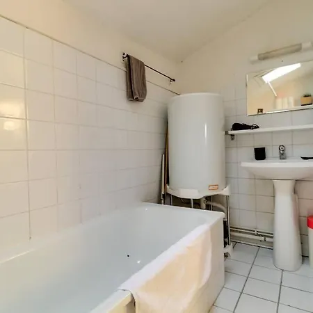 Apartment Lovely Studio In The Heart Of